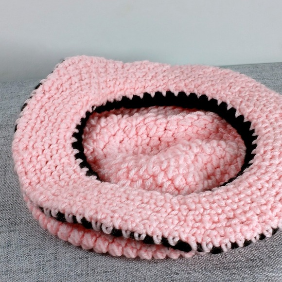 Handmade Crochet Flower Bucket Hat OS Pink Black Coquette Y2K Scalloped Brim - Picture 3 of 10